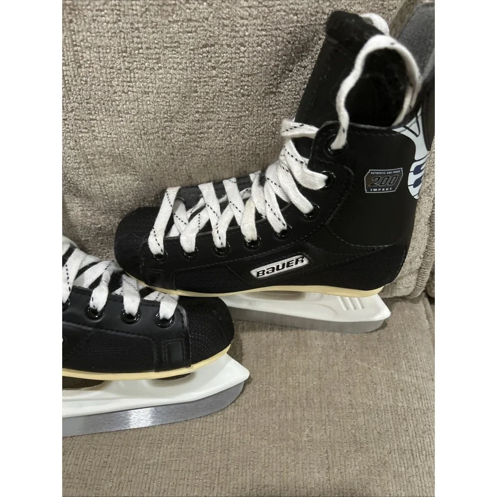 Bauer Impact‎ 200 Youth 7 1/2 To 8 Ice Hockey Skates. 1x Use